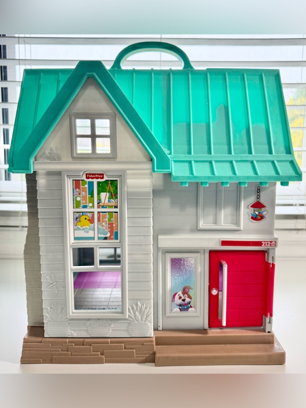 Fisher-Price Little People Big Helpers Fold-Up Playhouse - Picture 4 of 11